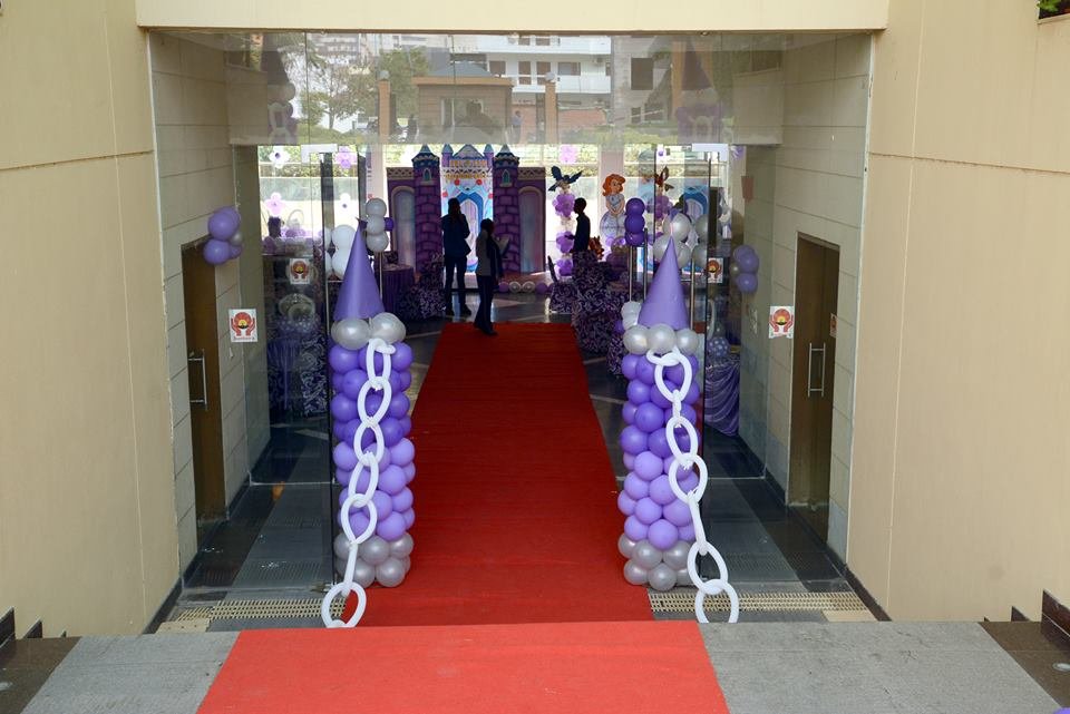 Romantic Surprise Decoration in Gurgaon Delhi Noida Contact 9711655952 17 balloon decoration 5