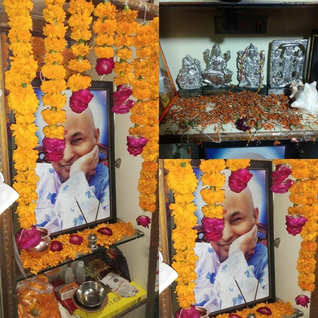 guruji flower decoration for satsang decoration gurji maharaj decoration guruji stage decoration for satsang guruji satsang flower decoration at home in Gurgaon Delhi NCR 1