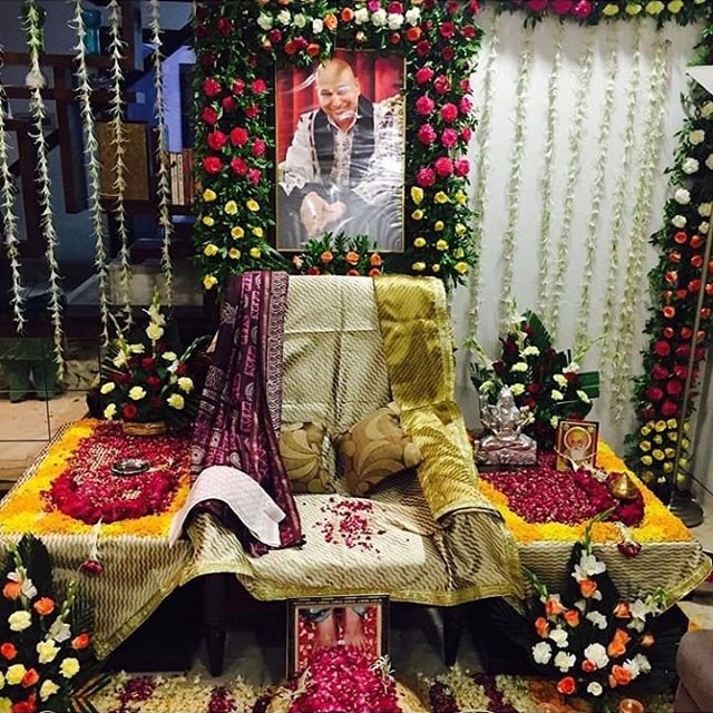 guruji flower decoration for satsang decoration gurji maharaj decoration guruji stage decoration for satsang guruji satsang flower decoration at home in Gurgaon Delhi NCR 10