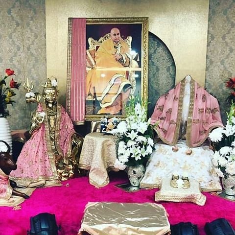 guruji flower decoration for satsang decoration gurji maharaj decoration guruji stage decoration for satsang guruji satsang flower decoration at home in Gurgaon Delhi NCR 117