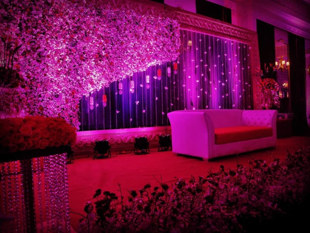 guruji flower decoration for satsang decoration gurji maharaj decoration guruji stage decoration for satsang guruji satsang flower decoration at home in Gurgaon Delhi NCR 20
