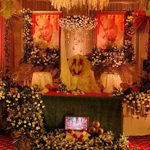 guruji flower decoration for satsang decoration gurji maharaj decoration guruji stage decoration for satsang guruji satsang flower decoration at home in Gurgaon Delhi NCR 28