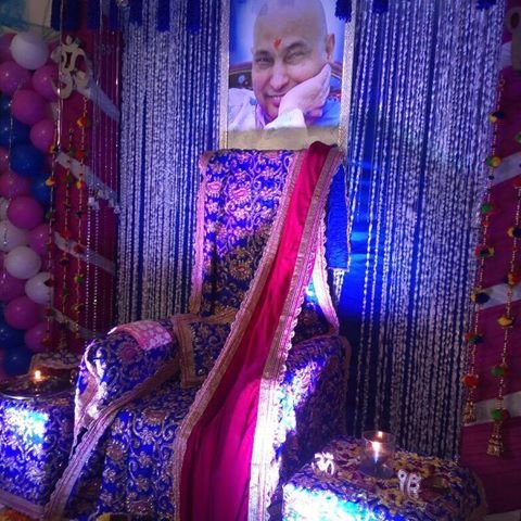 guruji flower decoration for satsang decoration gurji maharaj decoration guruji stage decoration for satsang guruji satsang flower decoration at home in Gurgaon Delhi NCR 56