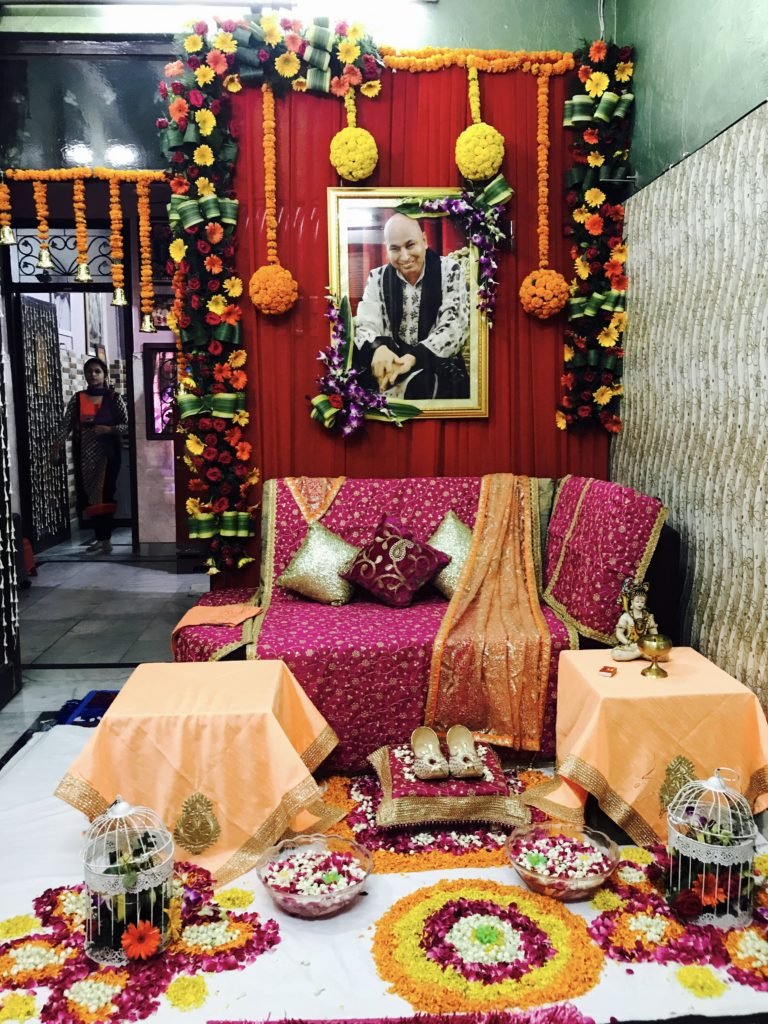 guruji flower decoration for satsang decoration gurji maharaj decoration guruji stage decoration for satsang guruji satsang flower decoration at home in Gurgaon Delhi NCR 82