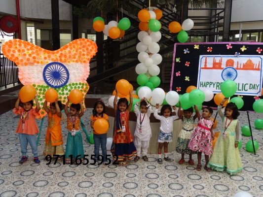 showroom decoration for Independence Day 15 august showroom decoration office decoration for Independence Day 15 august corporate office decoration 21