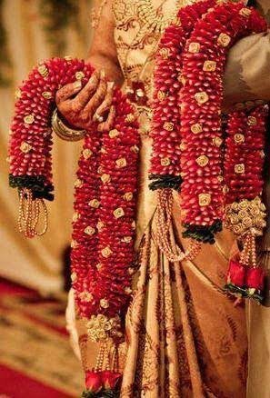 Wedding Rose petals Garland, Orchid Jaimala, Rose Jaimala, New Style Jaimala, Orchid Flower Jaimala, Tube Roses jaimala , rajnigandha and roses Jaimala , jasmine and lilly varmala garlands, virat kohli jaimala varmala haar, pink and white jaimala , red and white flower varmala, blue orchid jaimala, purple orchid varmala ,  special rose petals jaimala