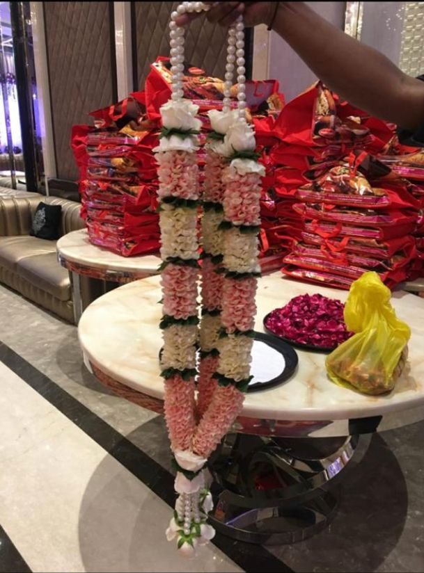 Wedding Rose petals Garland, Orchid Jaimala, Rose Jaimala, New Style Jaimala, Orchid Flower Jaimala, Tube Roses jaimala , rajnigandha and roses Jaimala , jasmine and lilly varmala garlands, virat kohli jaimala varmala haar, pink and white jaimala , red and white flower varmala, blue orchid jaimala, purple orchid varmala ,  special rose petals jaimala