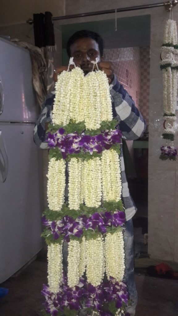 Wedding Rose petals Garland, Orchid Jaimala, Rose Jaimala, New Style Jaimala, Orchid Flower Jaimala, Tube Roses jaimala , rajnigandha and roses Jaimala , jasmine and lilly varmala garlands, virat kohli jaimala varmala haar, pink and white jaimala , red and white flower varmala, blue orchid jaimala, purple orchid varmala ,  special rose petals jaimala