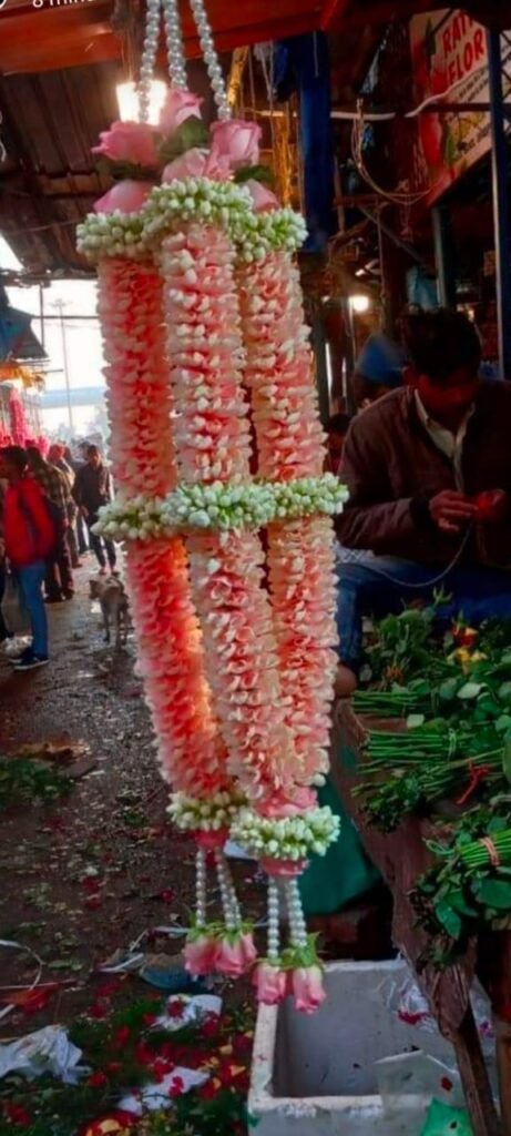 Wedding Rose petals Garland, Orchid Jaimala, Rose Jaimala, New Style Jaimala, Orchid Flower Jaimala, Tube Roses jaimala , rajnigandha and roses Jaimala , jasmine and lilly varmala garlands, virat kohli jaimala varmala haar, pink and white jaimala , red and white flower varmala, blue orchid jaimala, purple orchid varmala ,  special rose petals jaimala